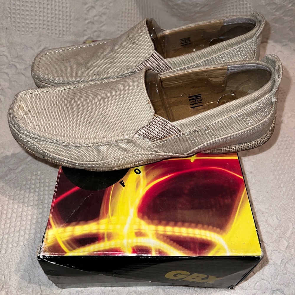 Men’s dress shoes size 11.5